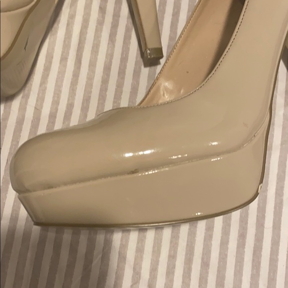 G by Guess Nude Patent Platform Heels sz 10M - Picture 7 of 12